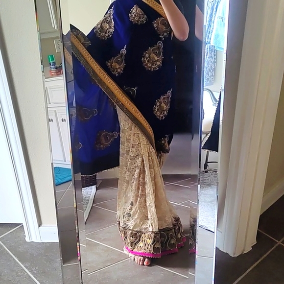 DESIGNER Rose gold & pearl Lace & Velvet embroidered half & half saree W/ Blouse - Picture 3 of 16